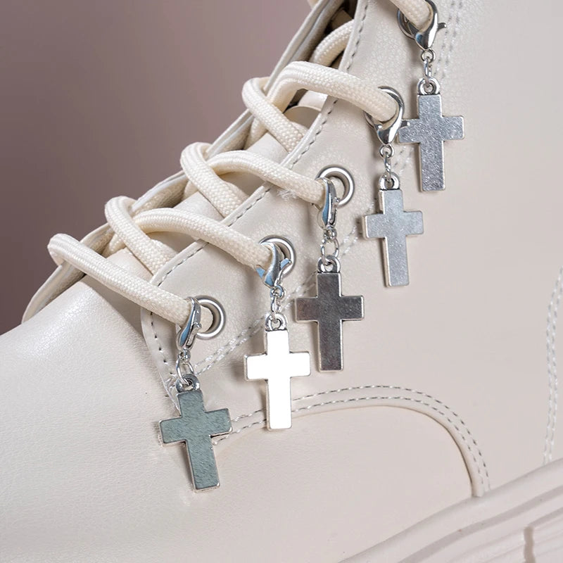 Gothic Skull Moth Metal Shoe Chain for Combat Boots – Punk Goth Street Style Jewelry Accessory