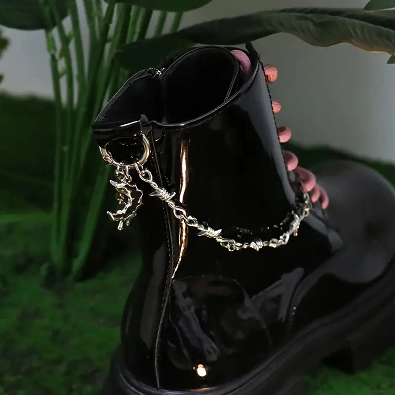 Gothic Skull Moth Metal Shoe Chain for Combat Boots – Punk Goth Street Style Jewelry Accessory