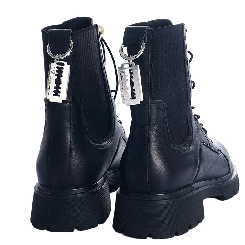 Gothic Skull Moth Metal Shoe Chain for Combat Boots – Punk Goth Street Style Jewelry Accessory